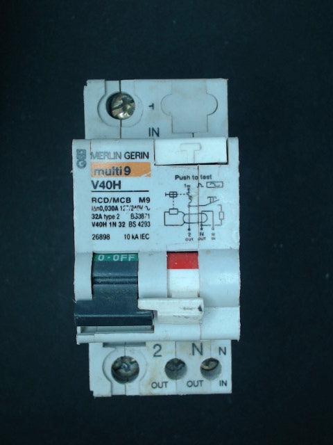 Schneider V40H 32A RCBO