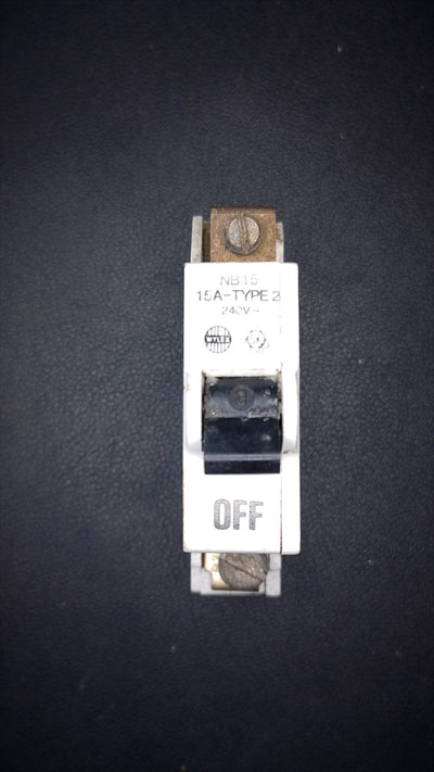 B15 Wylex NB15 15A Circuit Breaker (Single Pole)