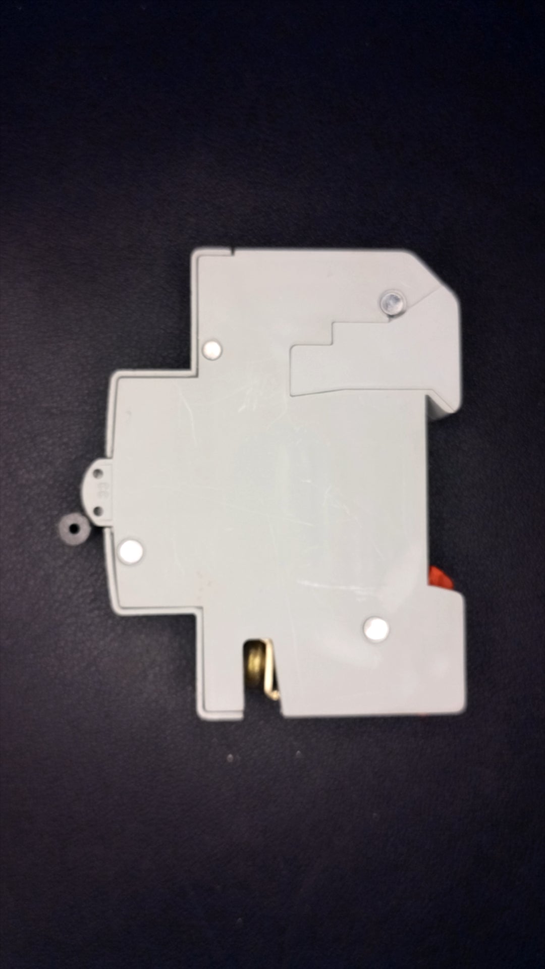 B6 Wylex NSB06 6A Series 3 MCB (center top terminal)