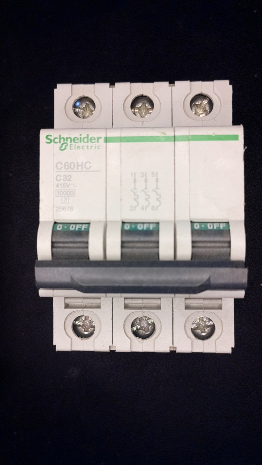 C32 Schneider Electric C60HC 32A 25676