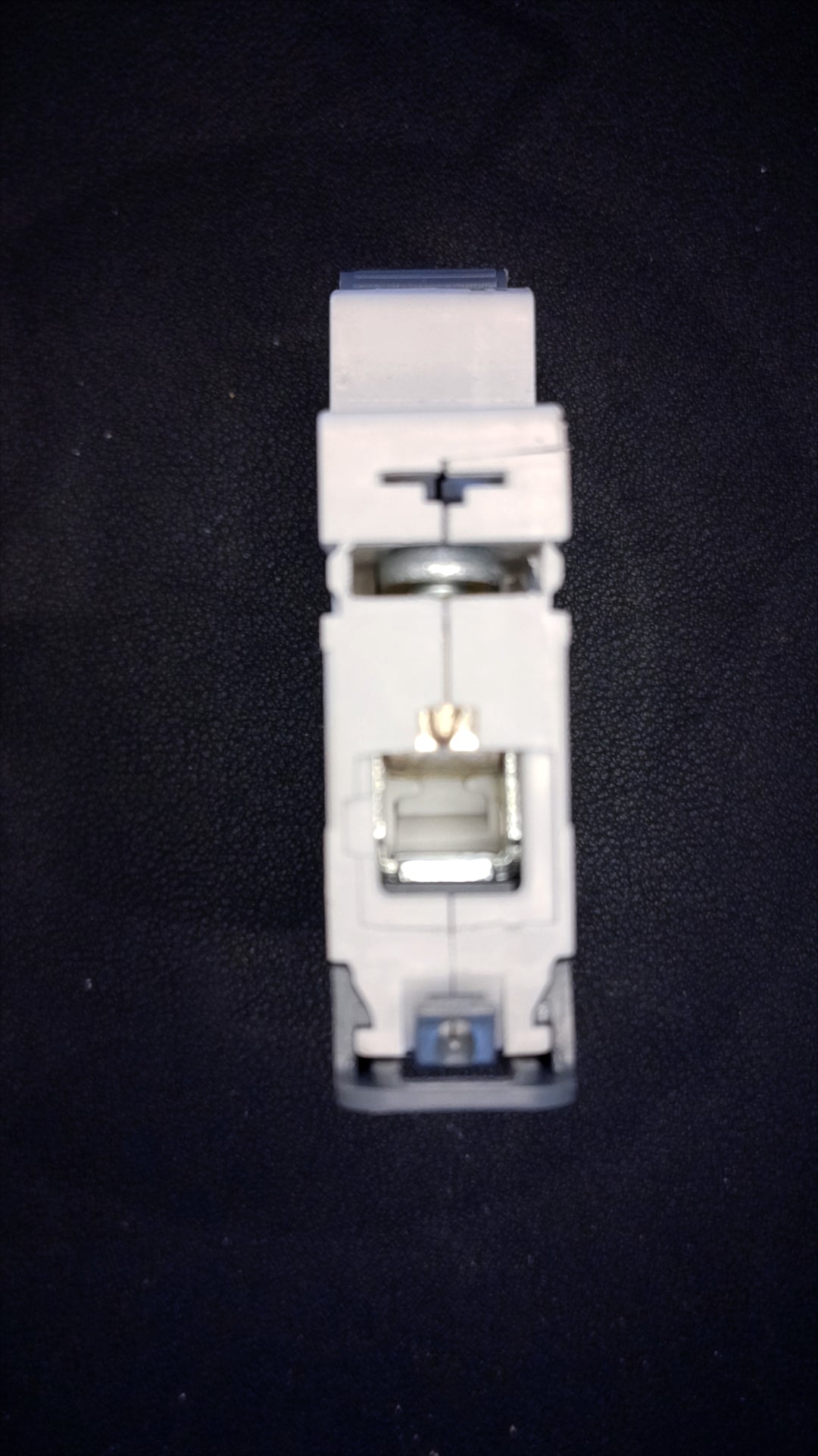 B6 Newlec 1P 6A Circuit Breaker (Newlec-R65RSH)