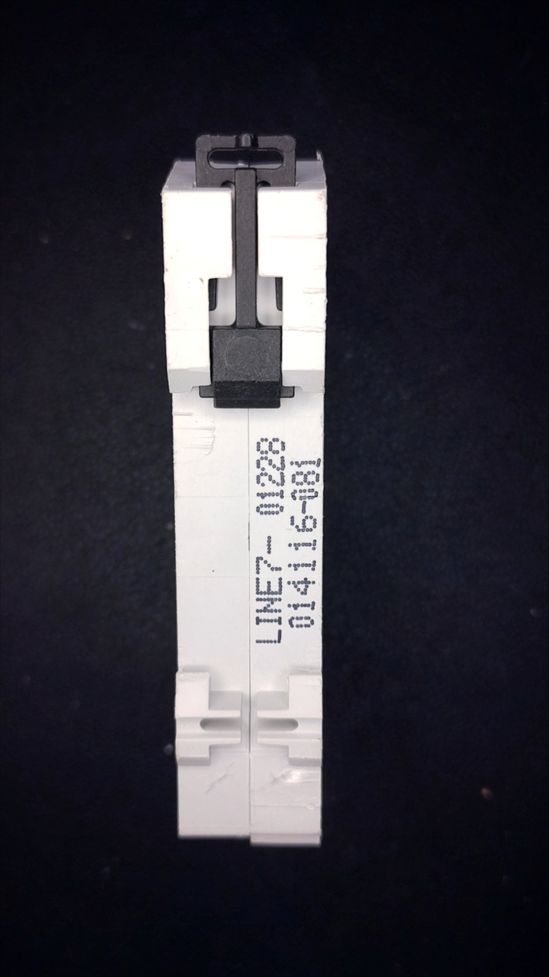 C16 GE Series E MCB 16 Amp (1 Pole, 6000A)
