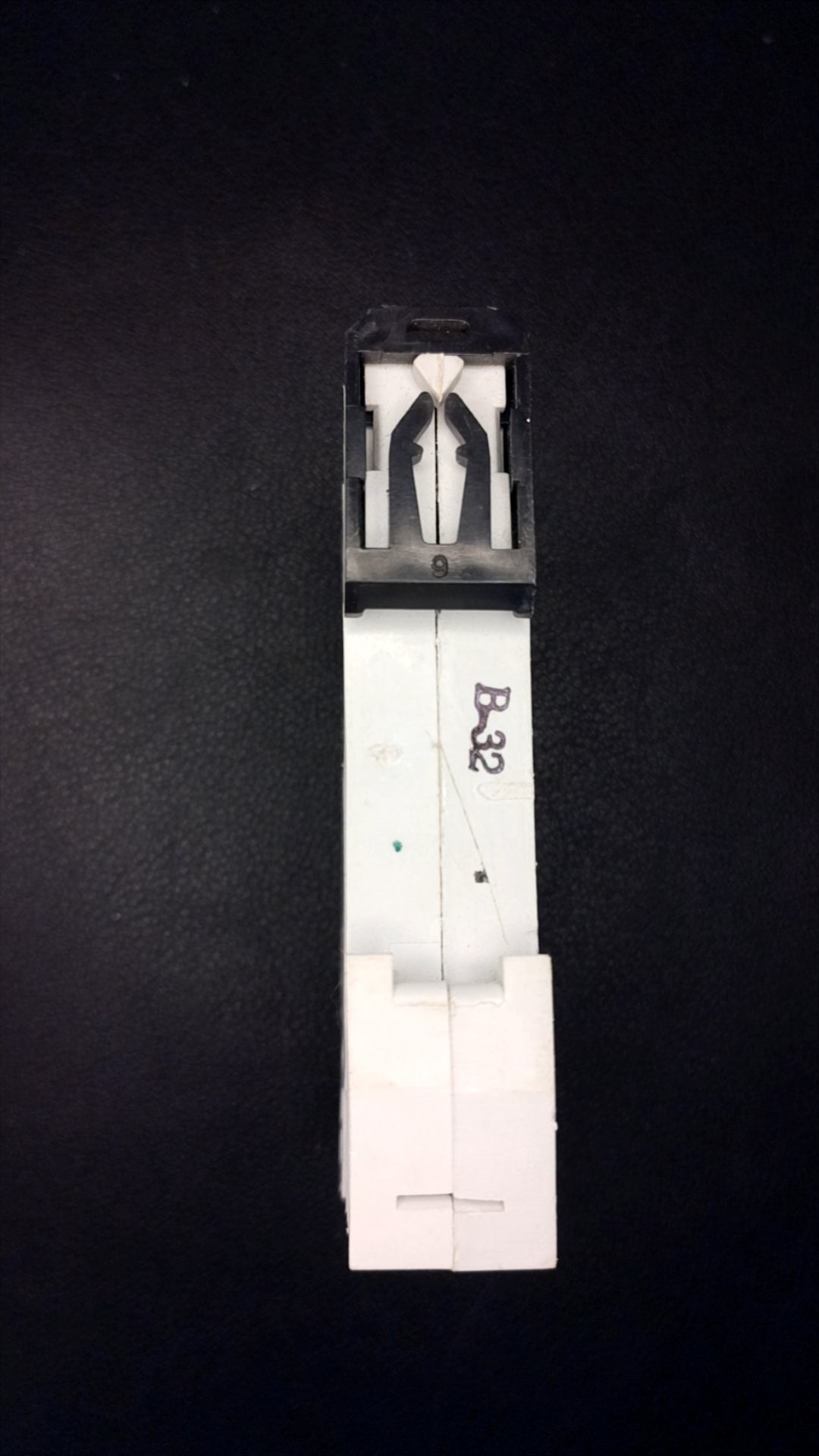 B32 MK MCB B32 5932s (32A, 1-Pole)
