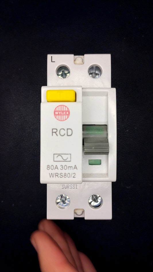 B80 Wylex WRS80/2 80A Circuit Breaker