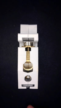 B20 Series E GE E9000 20A Circuit Breaker (V/099-014120 628107)