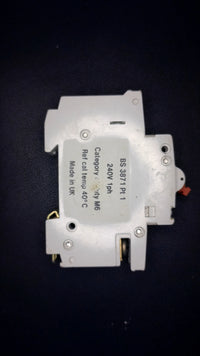 B32 Wylex NSB32 32A Red Switch Type 2 MCB
