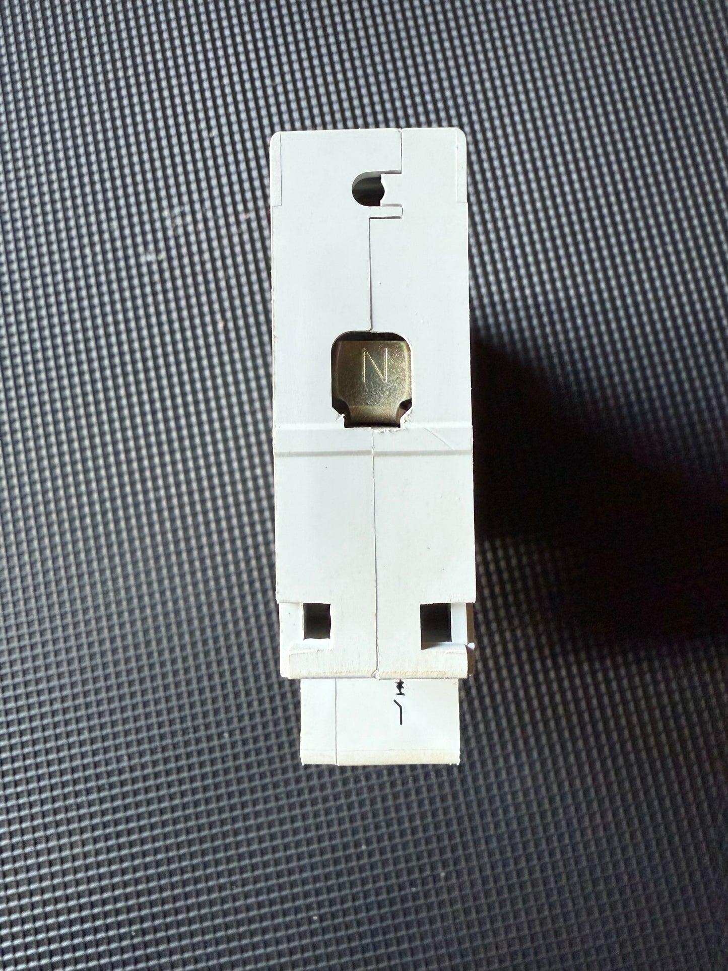 B32 SQUARE D 32 AMP (Curve B, 6kA) MCB Circuit Breaker DOMAE DOM32B6