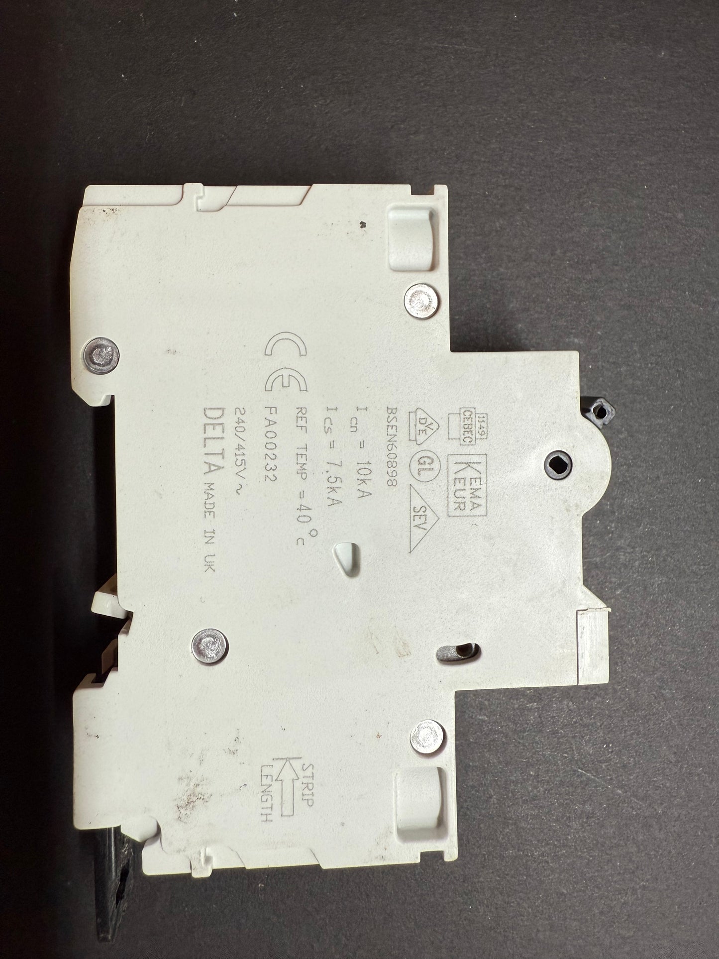 C16 MEM C16 MCB MCH116 (16A, 1-Pole)