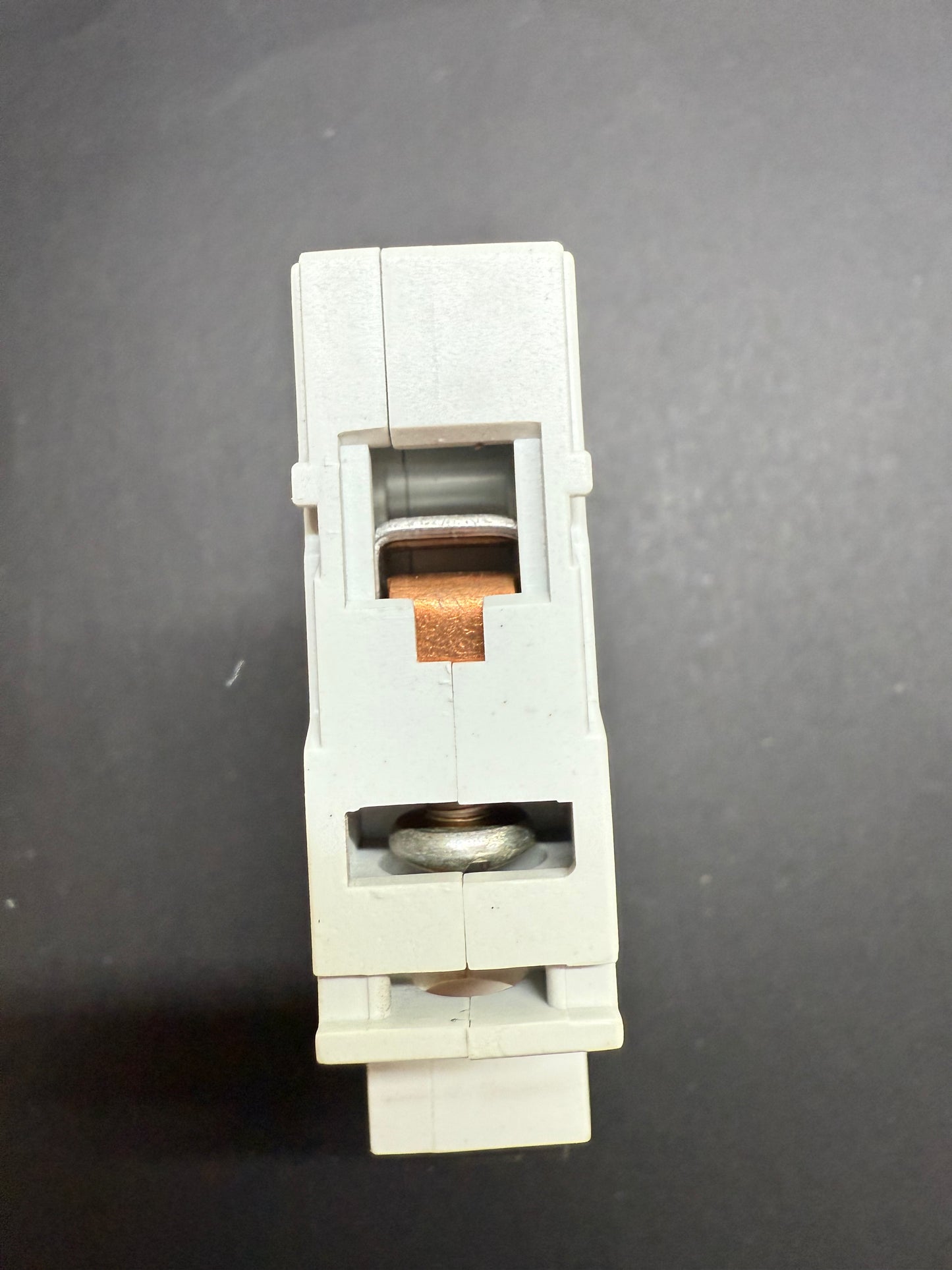 C16 MEM C16 MCB MCH116 (16A, 1-Pole)