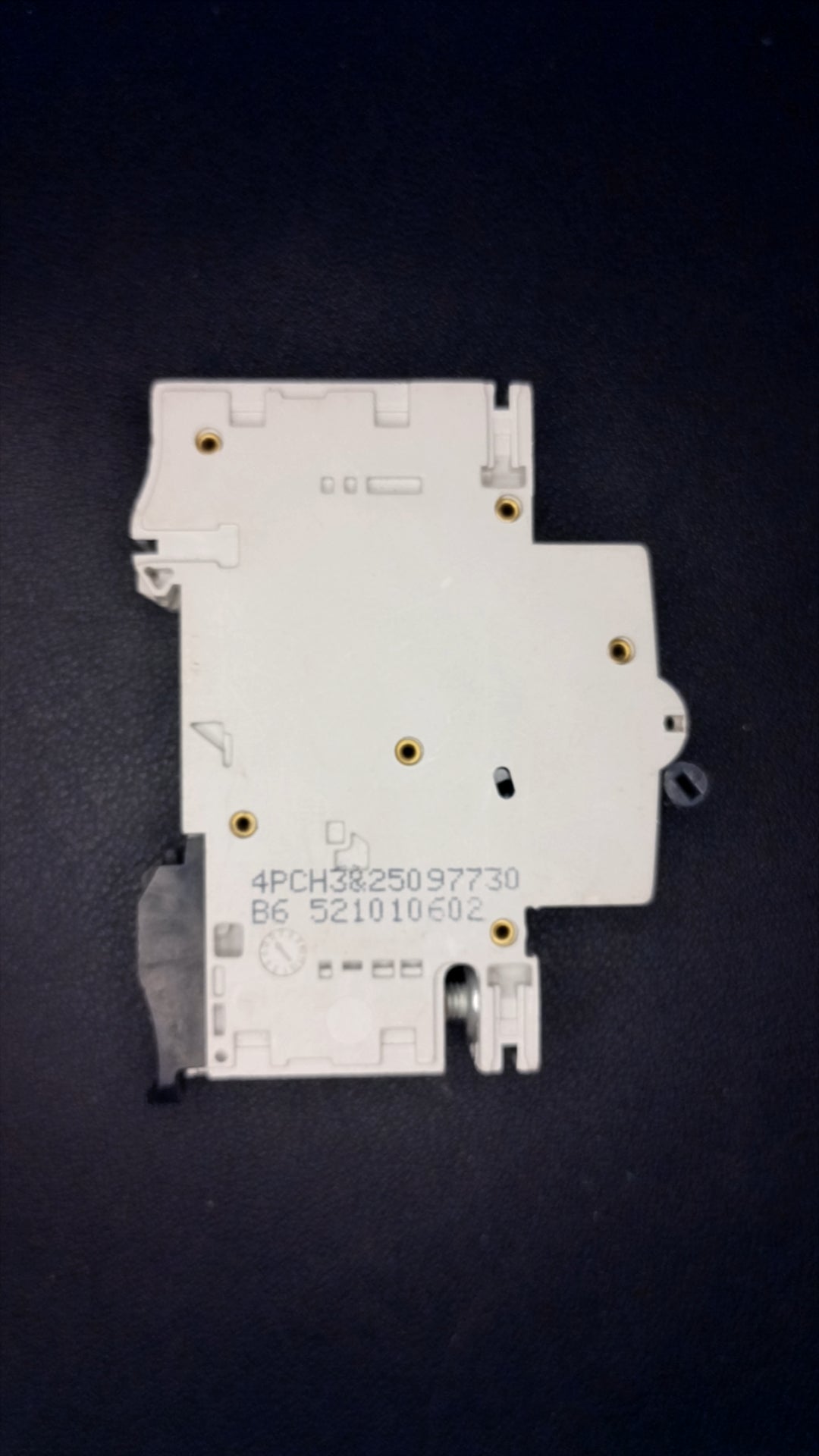 B6 Wylex NSB06 6A Series 2 MCB (Black Clip)