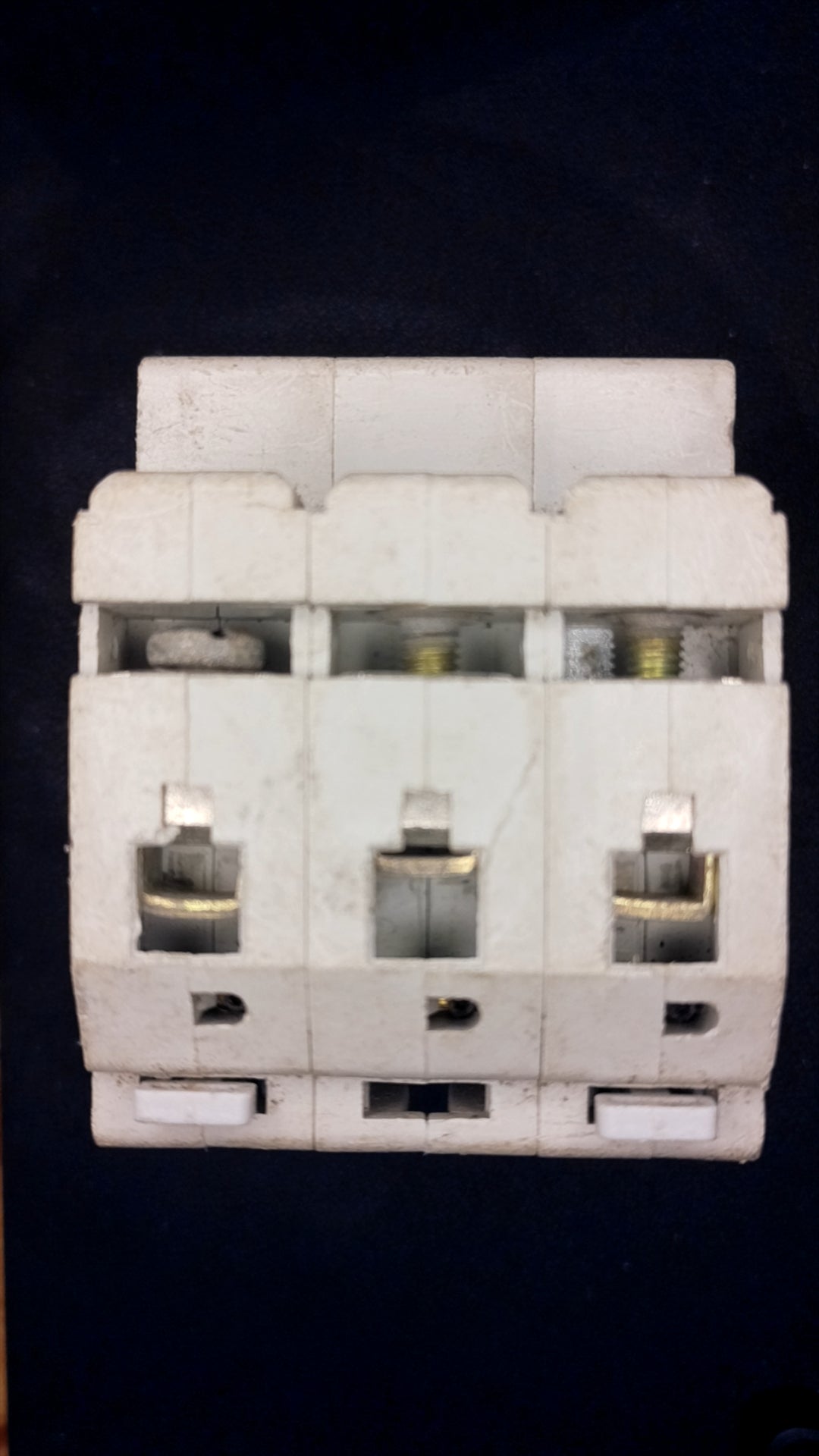 C32 Proteus 31032/3W 32 Amp 3-Pole Circuit Breaker