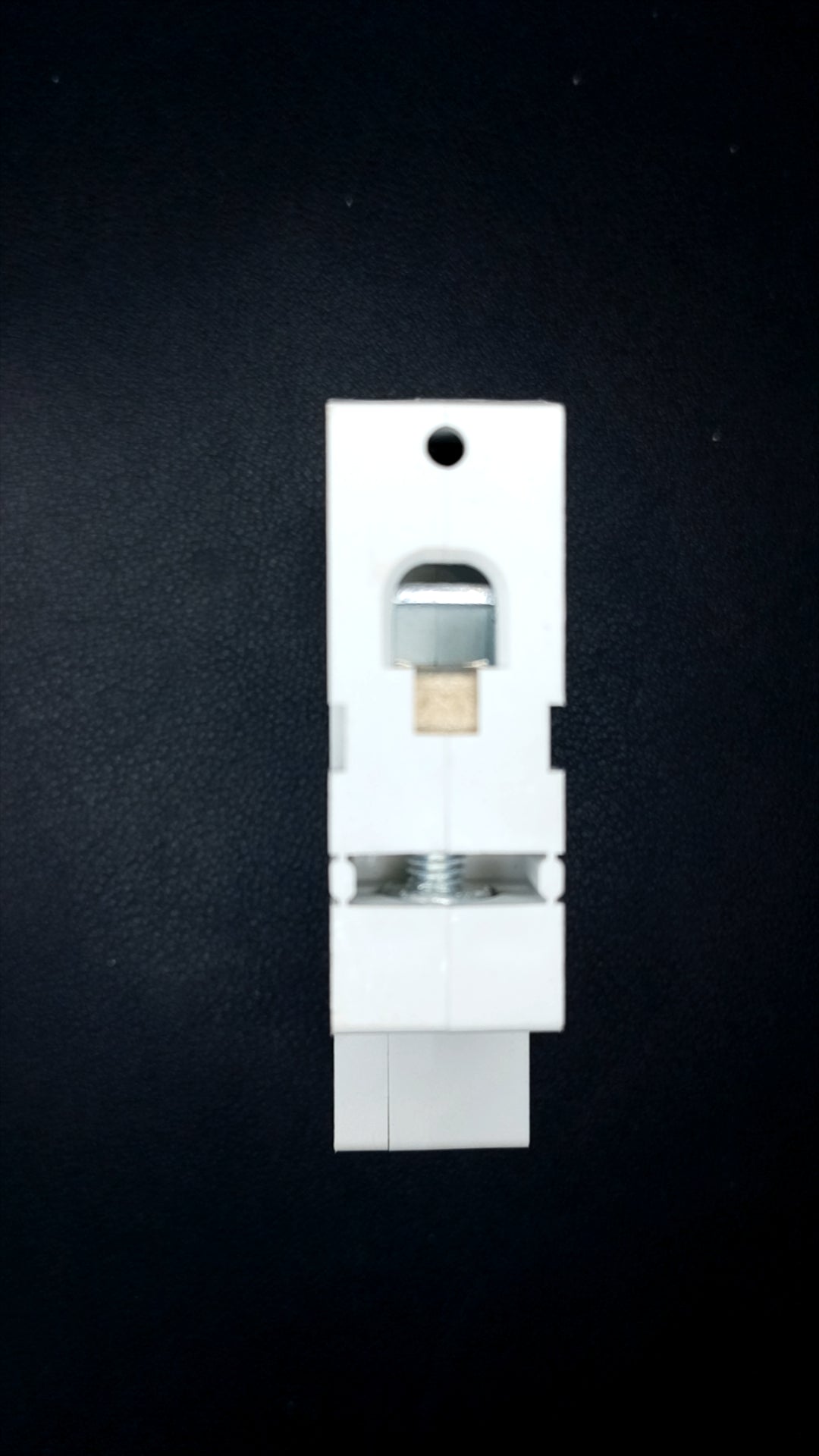 C16 AXIOM CUB16SP B16 (16A, 1 Pole, 6000A)