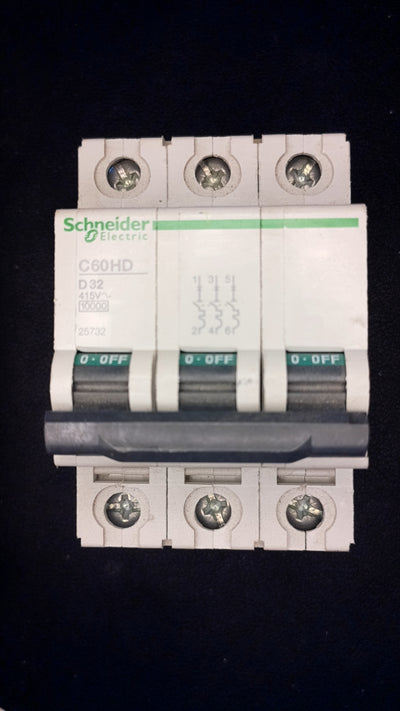 C32 Schneider Electric C60HD 32A 25732