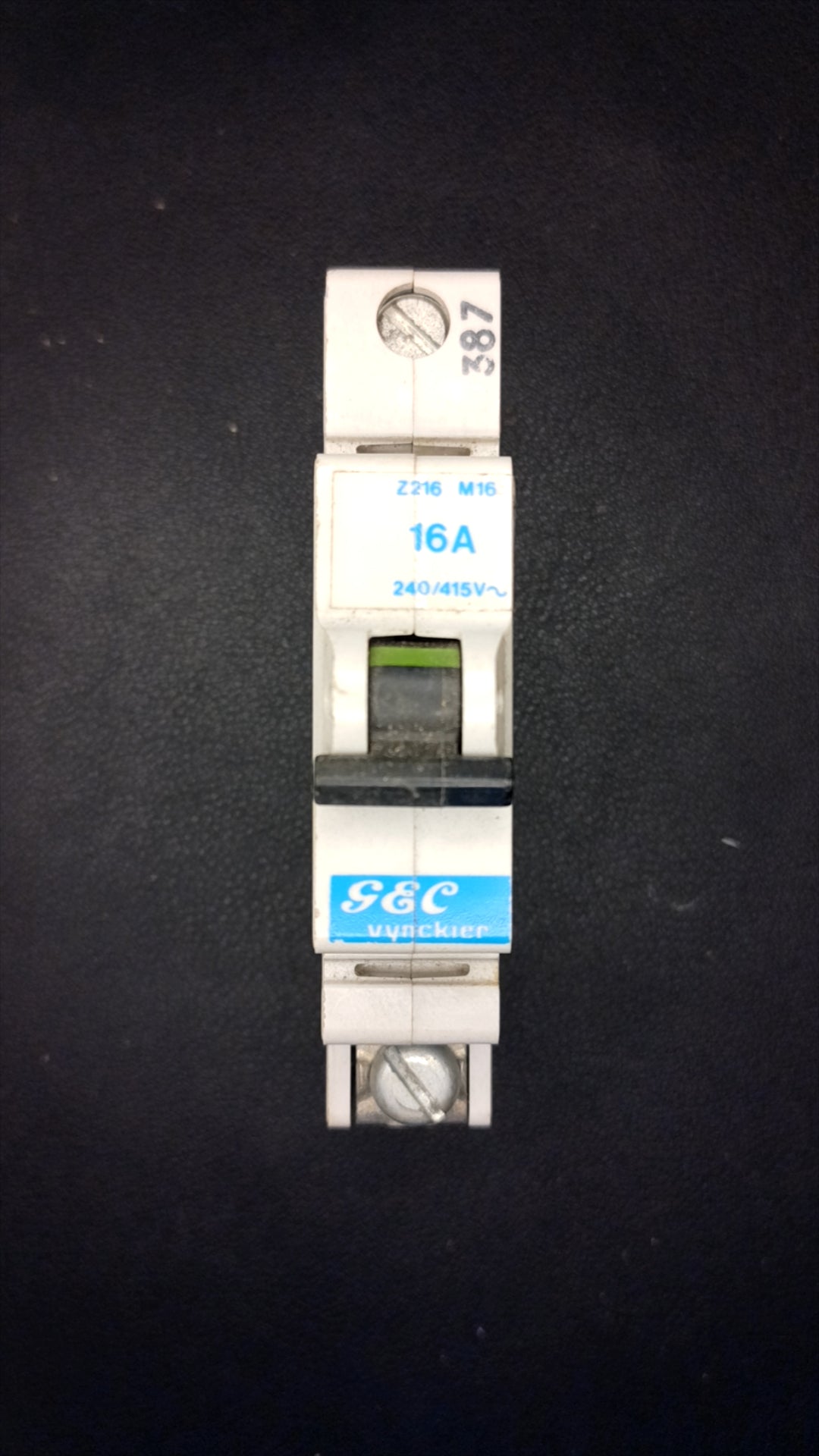 M16 GEC Vynckier Z216 M16 16A Circuit Breaker
