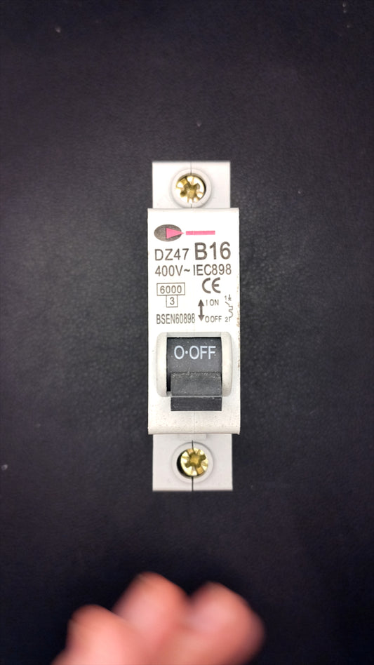 C16 Control Gear DZ47 16A Circuit Breaker