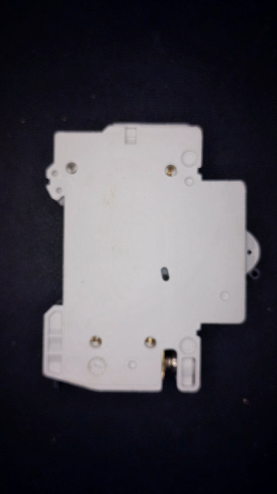 C16 GE Series E MCB 16 Amp (1 Pole, 6000A)