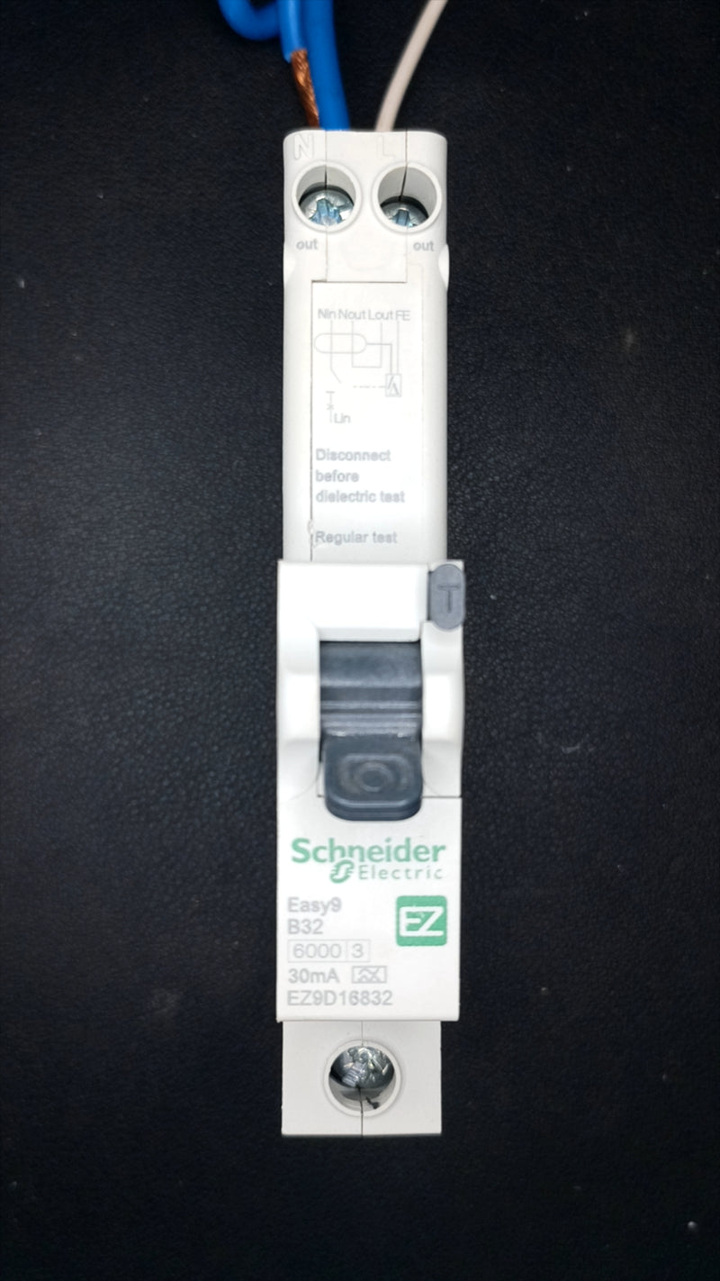D32 Schneider Electric Easy9 RCBO