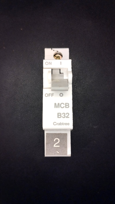 B32 Crabtree B32 32A SB6000 Starbreaker (Single Pole)