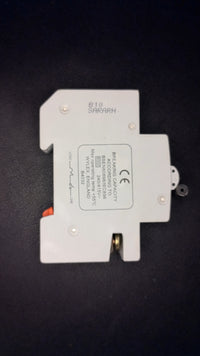 B10 Wylex NSB10 10A Series 3 MCB (center top terminal)