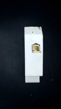 B32 Crabtree 61/B32 32A Offset Top Screw Circuit Breaker