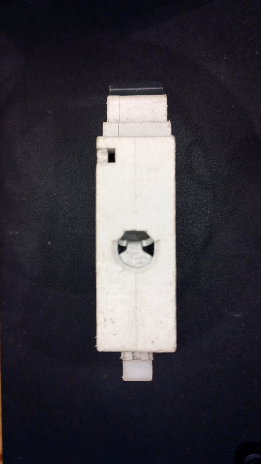 C32 Square D QOE 32A MCB (Flag Indication)