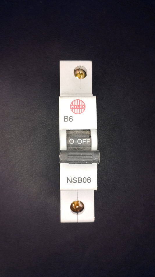 B6 Wylex NSB06 6A Series 3 (Offset Top Terminal) Circuit Breaker