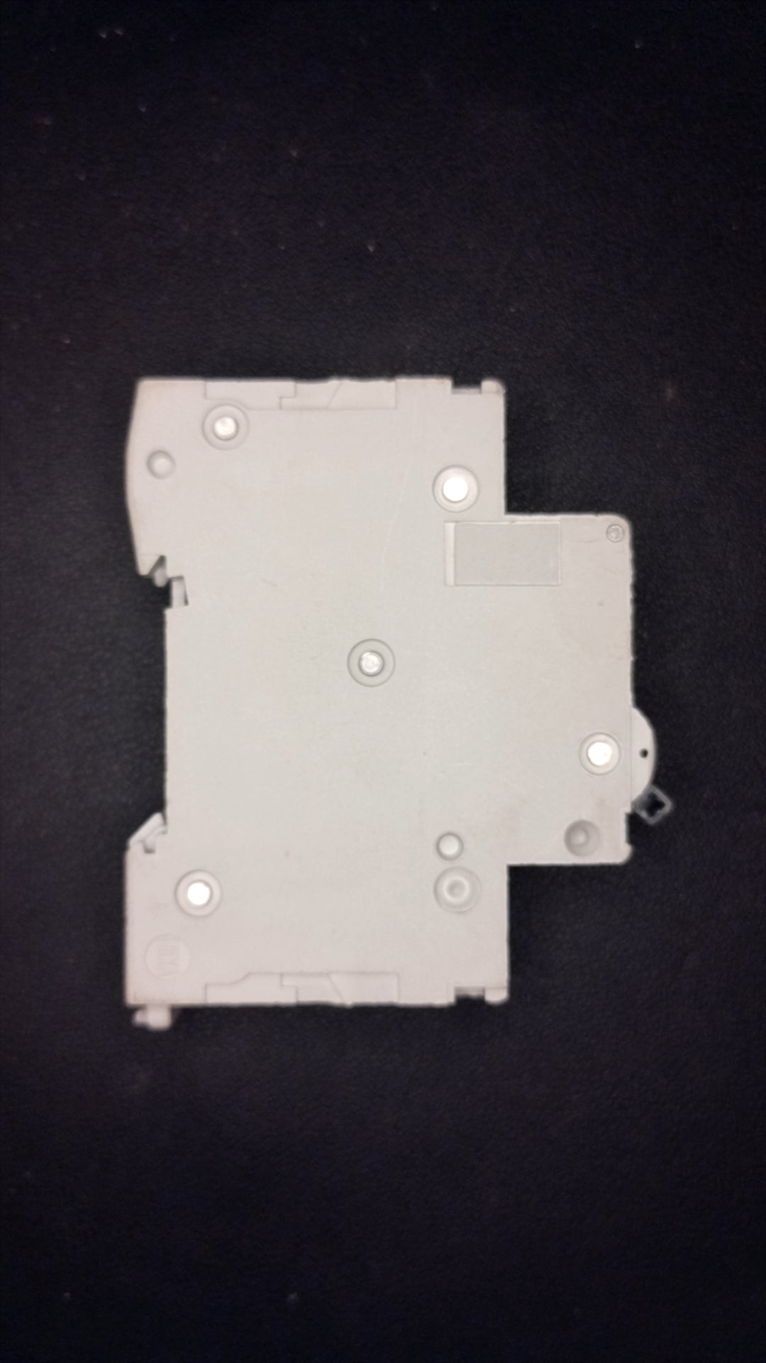 C32 Schneider 25704 32A