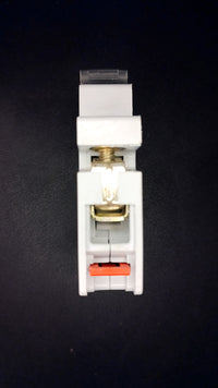 B16 Wylex NSB16 16A Series 3 MCB (center top terminal)